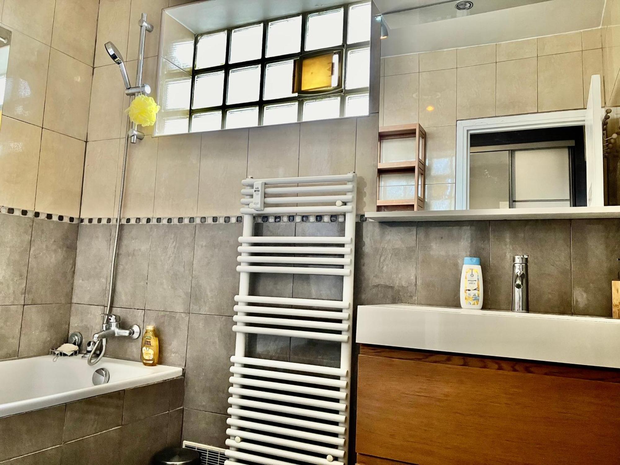 Апартаменты Parisian Lounge 8 Pers Front Station Вильмомбль Экстерьер фото