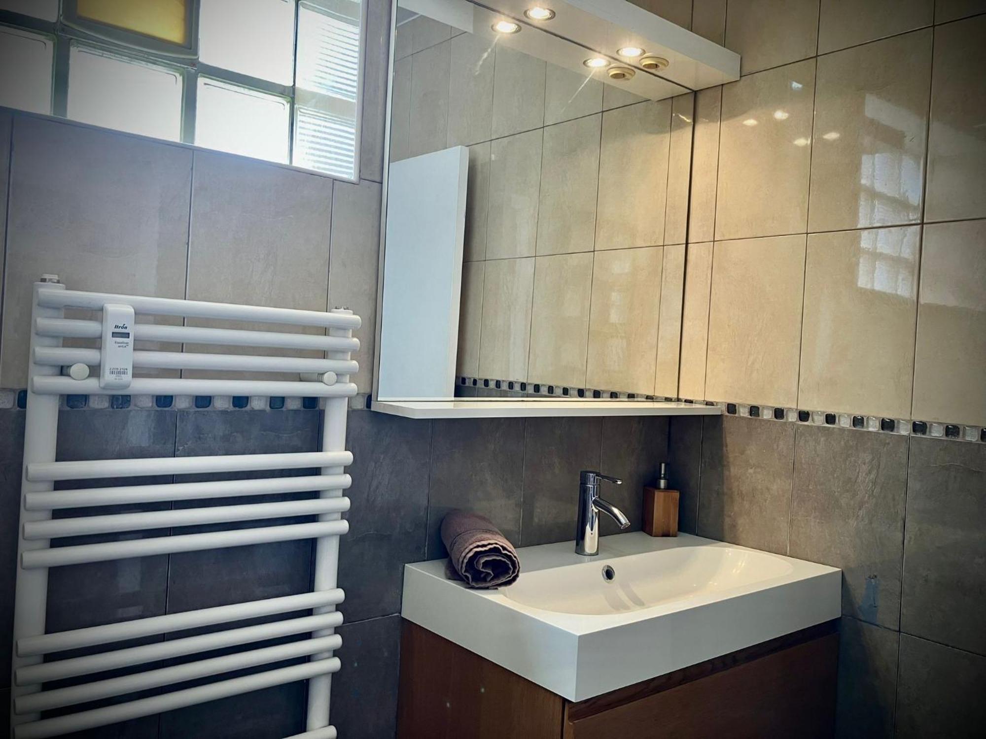 Апартаменты Parisian Lounge 8 Pers Front Station Вильмомбль Экстерьер фото